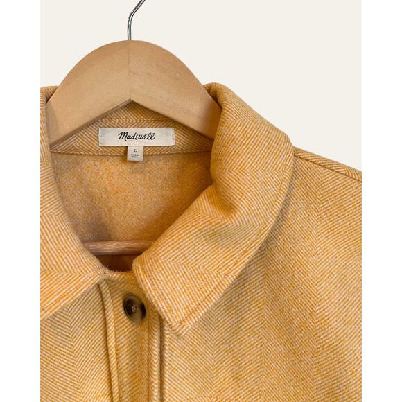 Madewell Brushed Herringbone Knit Shirt
Jacket in Size Large - Picture 2 of 6